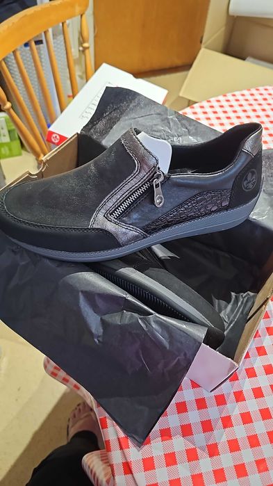 Pantofi antistres din piele naturala RIEKER.