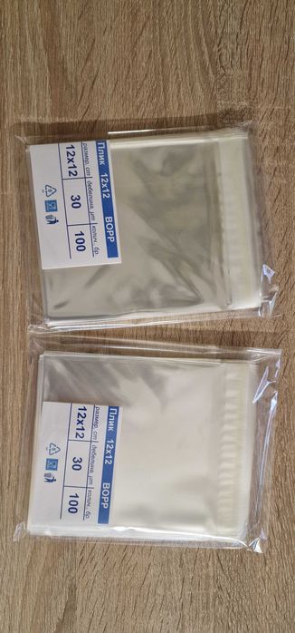 Плик със залепващо 12х12см.