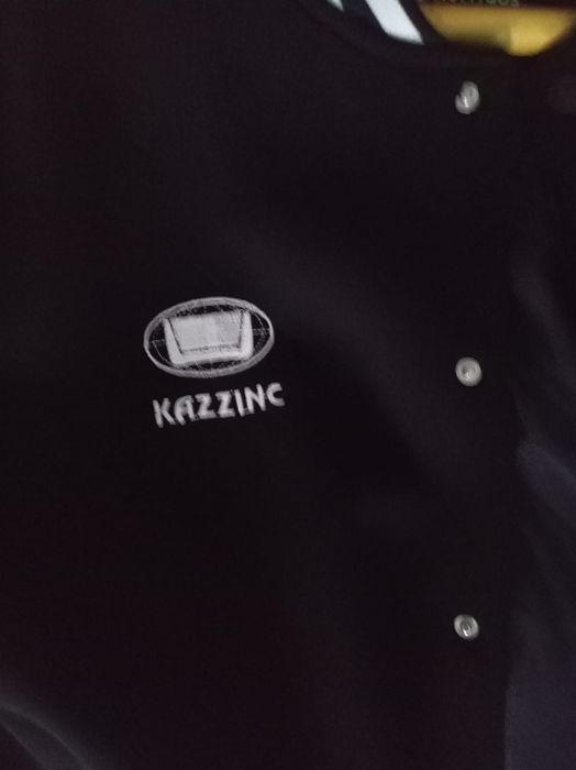 Бомбер с символикой Торпедо