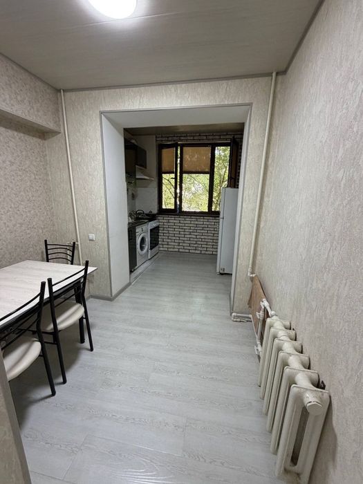Юнусабад 4. 1в2/2/4. Кирпич. 2/6 балкон