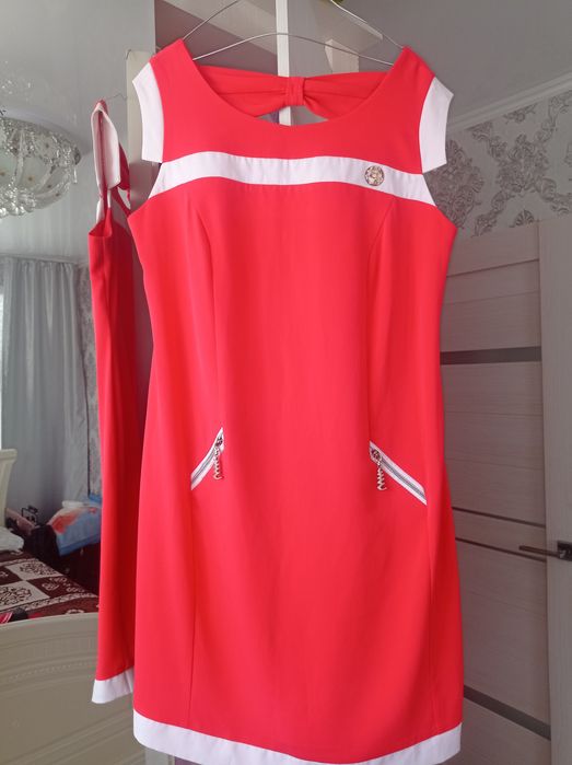 Продам платья спрочно