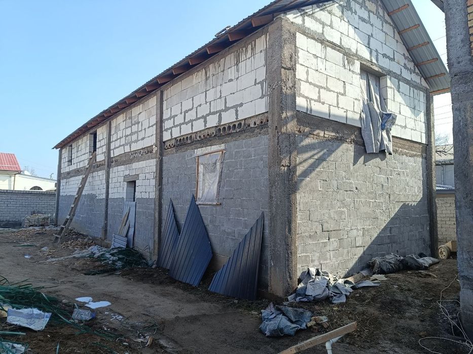 Arenda 4 sotix 200 kvm. Qibray Botanika yaqinida.