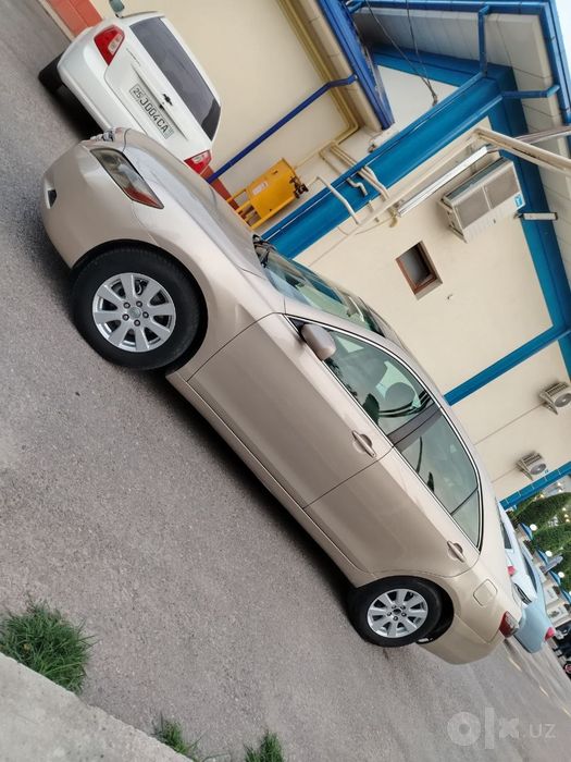 Toyota Camry xv 40 Avtomat sotiladi xolati yaxwi  generalni beriladi