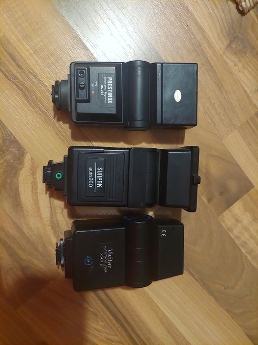 Blit foto,blițuri pentru diverse modele de aparat foto