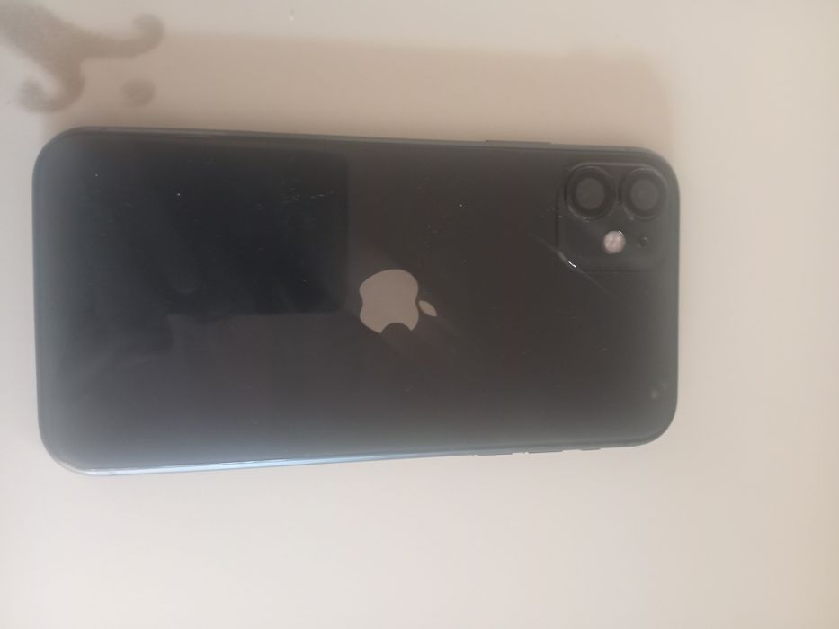 Iphone 11 baterie originala foarte bun apelați cu încredere