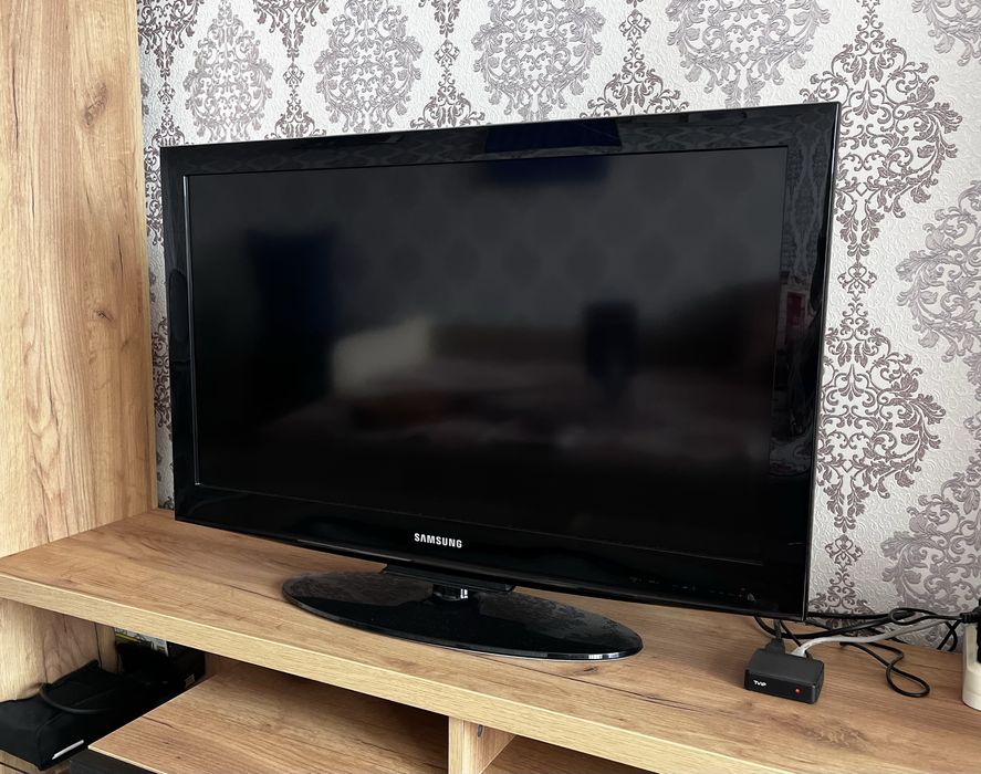 Продам телевизор Samsung le32e420e2w