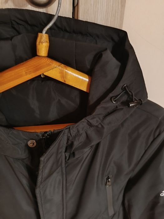 Adidas. Куртка на подростка