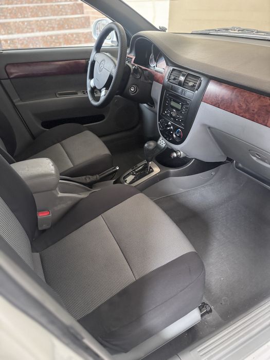 Lasseti 1.6 Avtomat Sotladi Moshina ideall