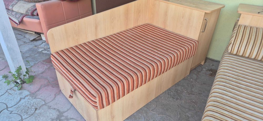 Кресло-кровать со встроенной тумбой