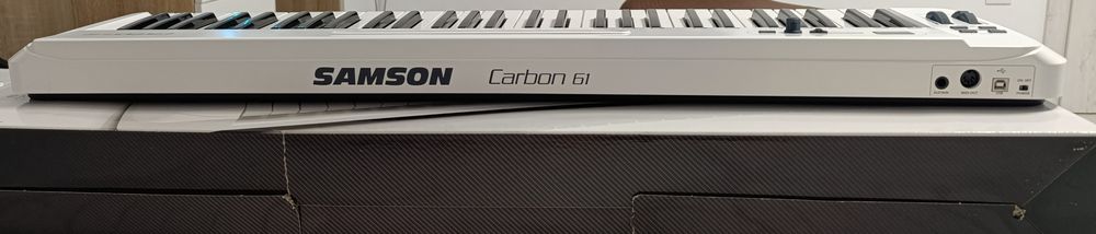 Midi keyboard Samson Carbon 61