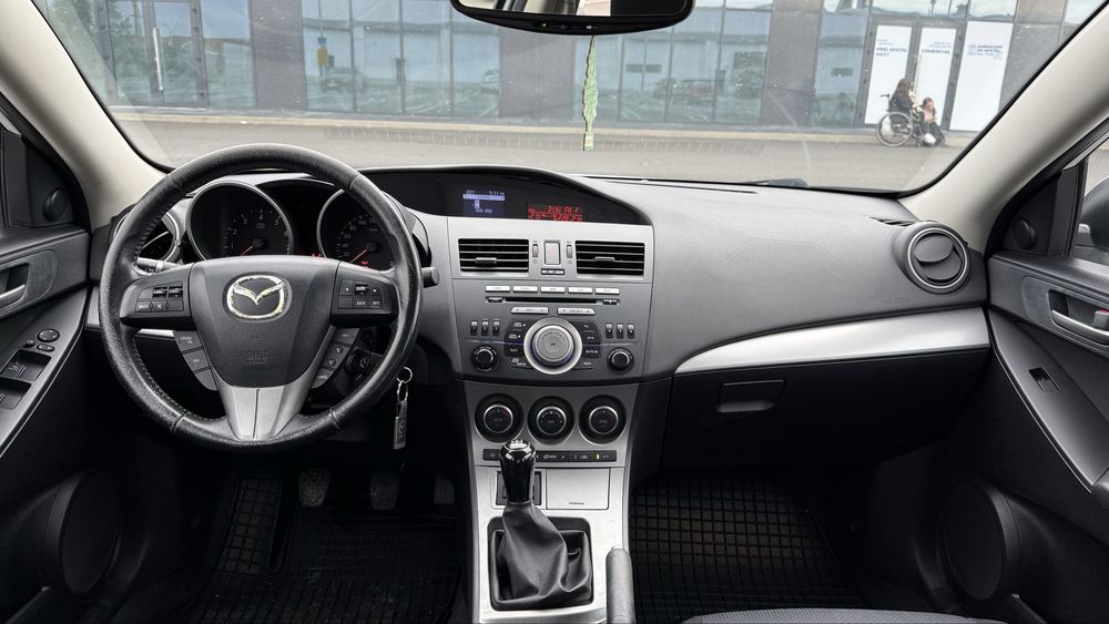 De vanzare Mazda 3 benzina 1.6 2010 213.500 KM