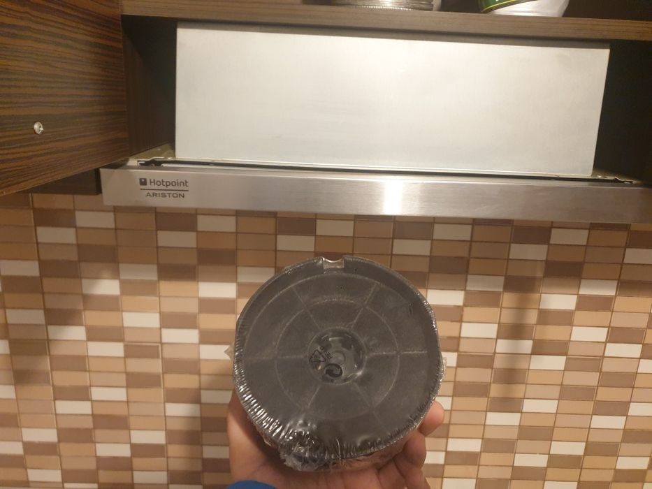 Filtru hotă Hotpoin Ariston nou pt a nu se folosi tubul de aer exter