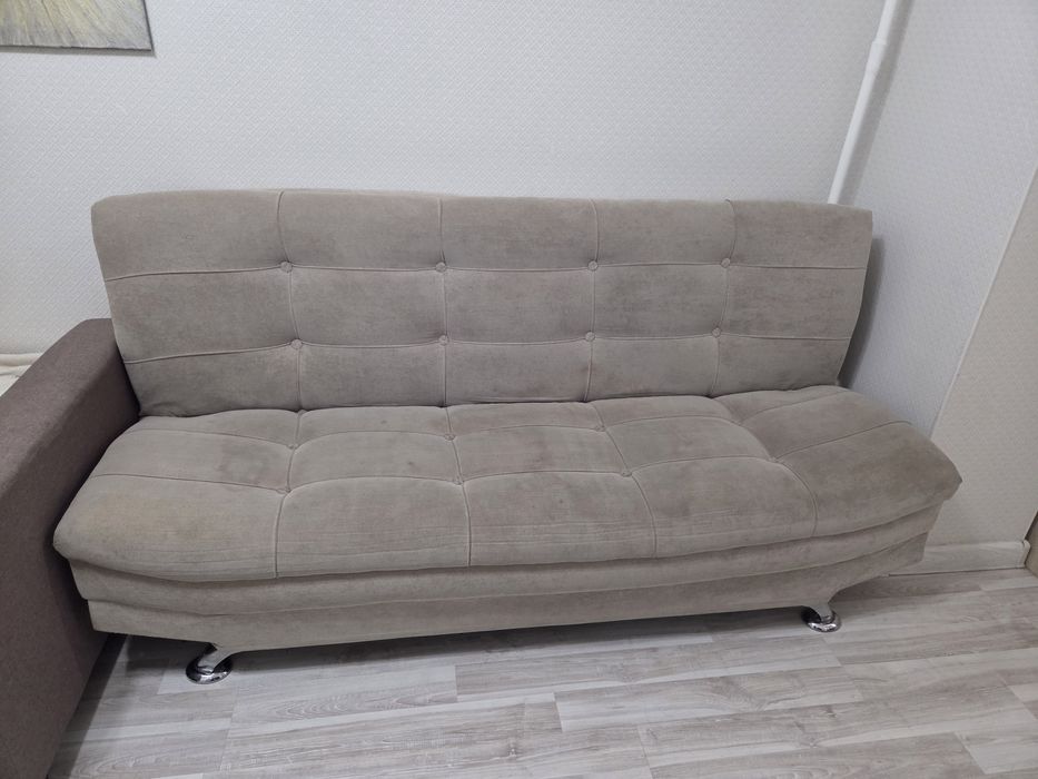 Продаю диван в хорошем состоянии