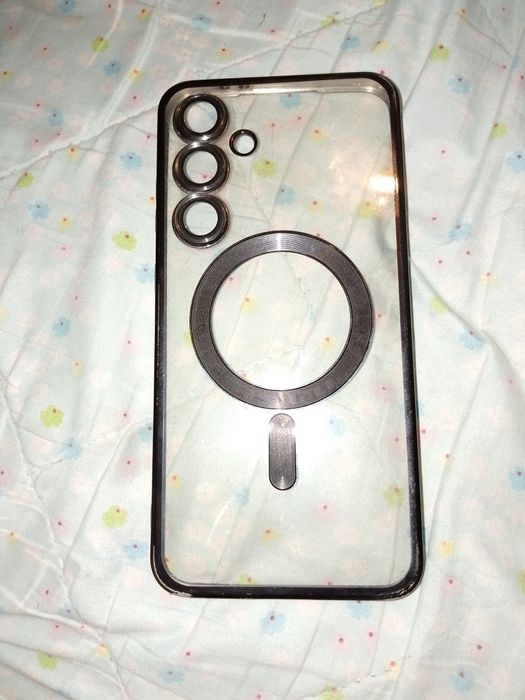 Продам чехол Самсунг S24FE