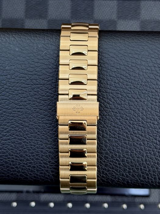 Patek Philippe Nautilus 5711 Everose Gold