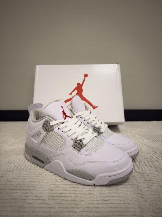 Air Jordan 4 Retro White Oreo
