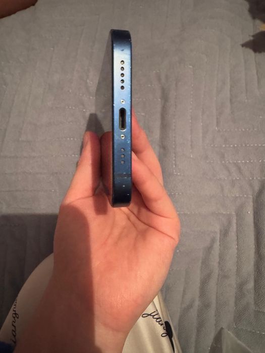 Айфон 12 с коробкой