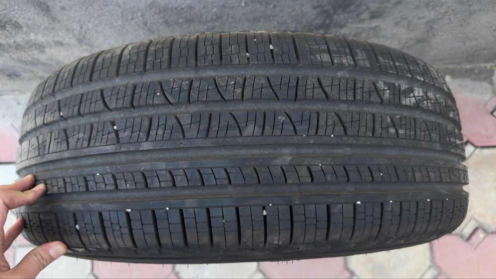 Продам комплект шин PIRELLI 235/60/R18