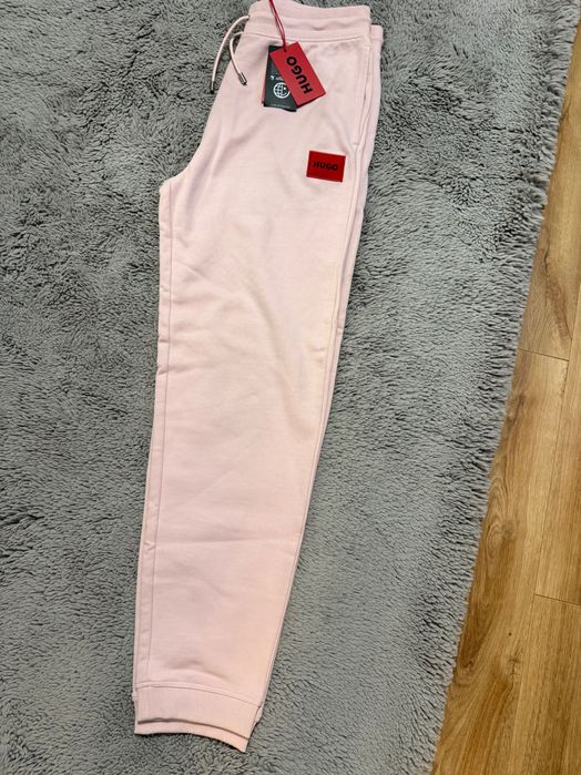 Hugo Boss долници