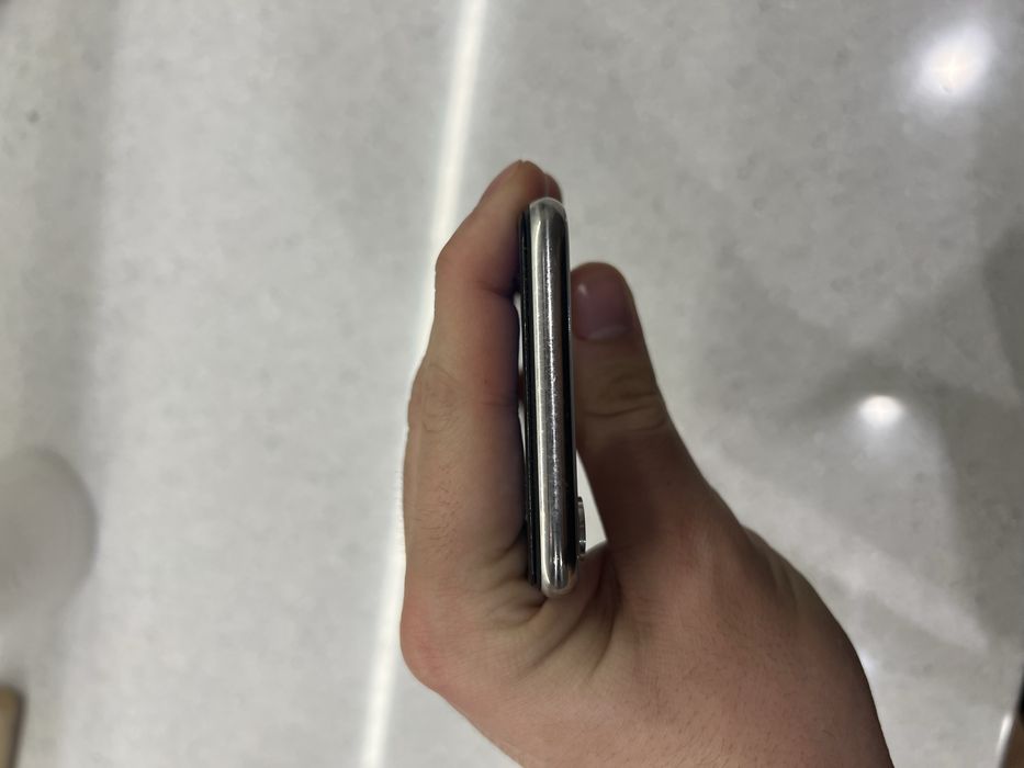 Продам iphone x в отличном состоянии