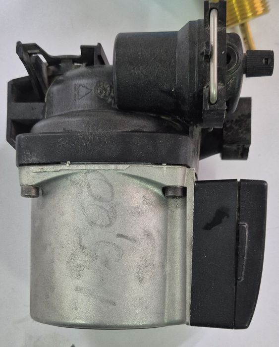 Vand Pompă grundfos ups 15-60 pentru centrala Ariston