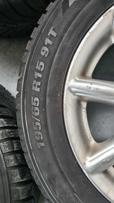 Гуми 195/65/15 с алуминиеви джанти 4х100
