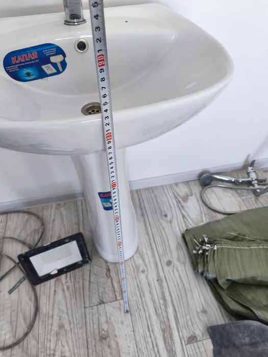 продам раковину со смесителем