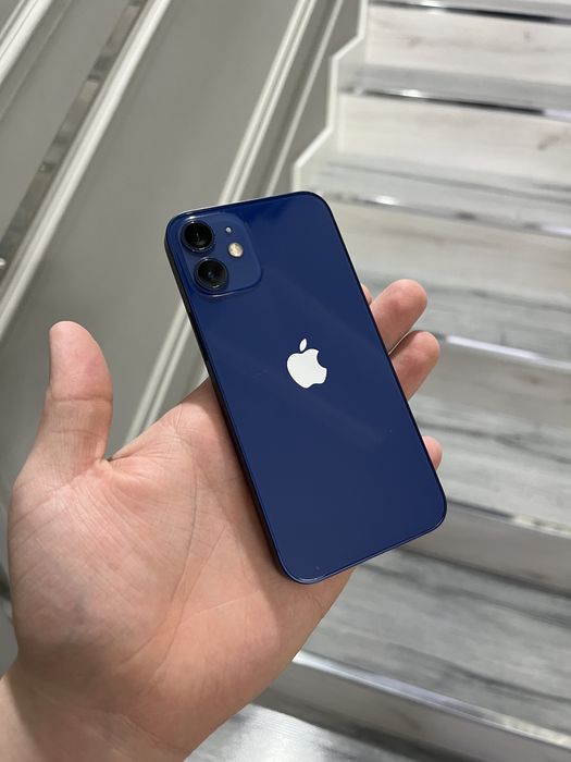 Продам Айфон 12 мини