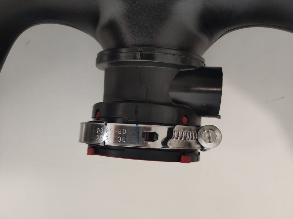 НОВО С ГАРАНЦИЯ 2г.Въздуховод Лястовица с Дебитомери 280CDI ,320CDI V6