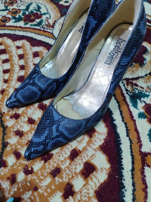 Продам корейские туфли 38 размера, в идеальном состоянии.