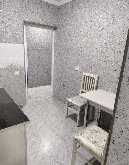 Чилонзор 16-кв метро ёнида квартира бор безмаклер