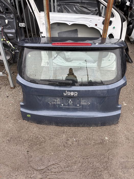 Заден капак Jeep Renegade 2024год.
