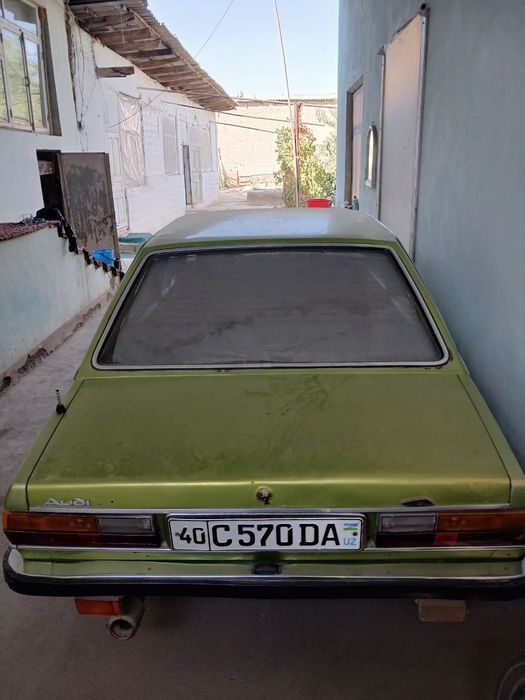 Audi mashina sotiladi