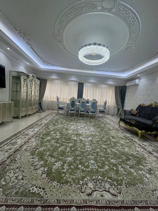 Ц-15 Жангох Абай 4/2/8 Евроремонт с меб+тех обш: 215 кв.м ор: Абай