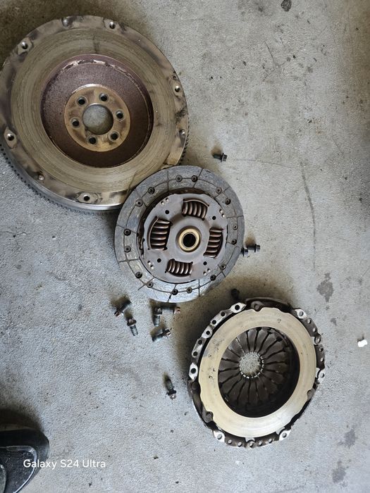 Kit ambreiaj  ford fiesta 1.5 tdci 85 cai euro 5