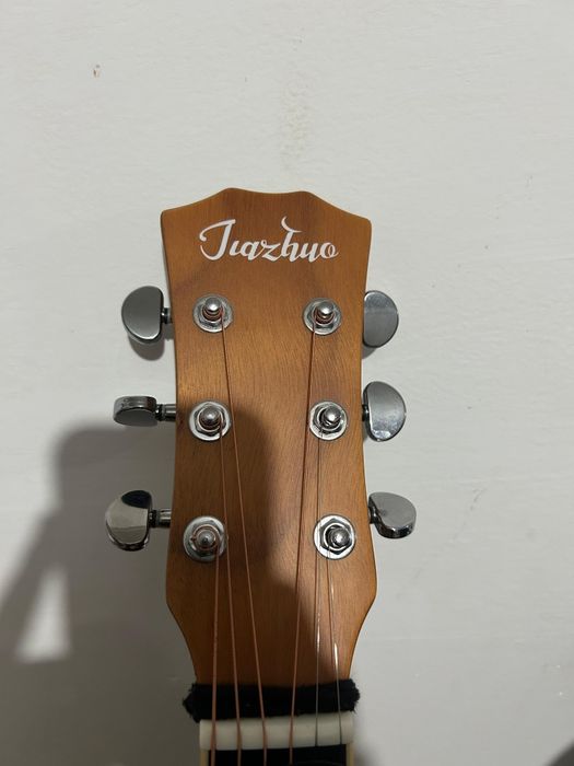 Гитара новая удобная