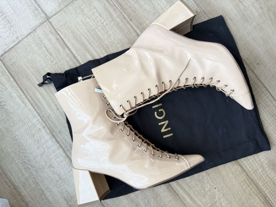 Боти на марката INGILIZ