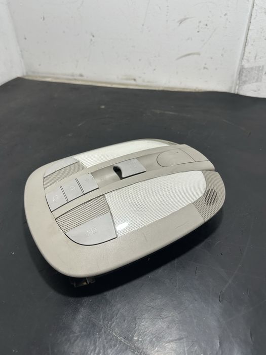 Plafoniera Mercedes ML W164 Cu trapa