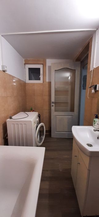 Închiriez chirie la casa