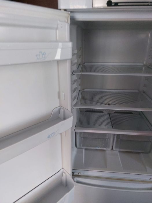 Продаю холодильник