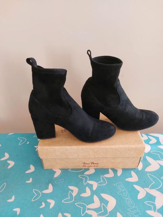 Продавам различни зимни боти