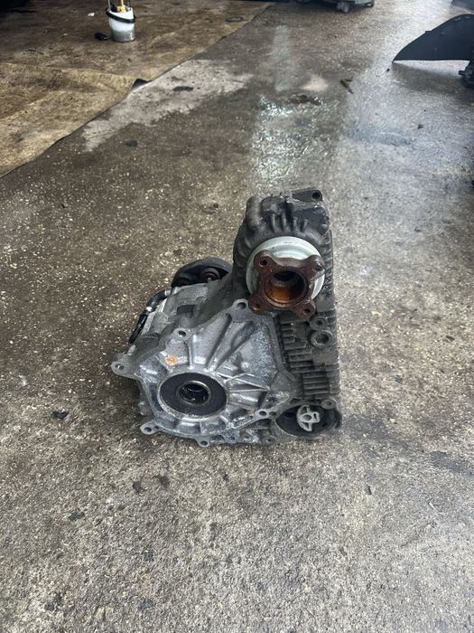 Раздатка с моторче за BMW E91