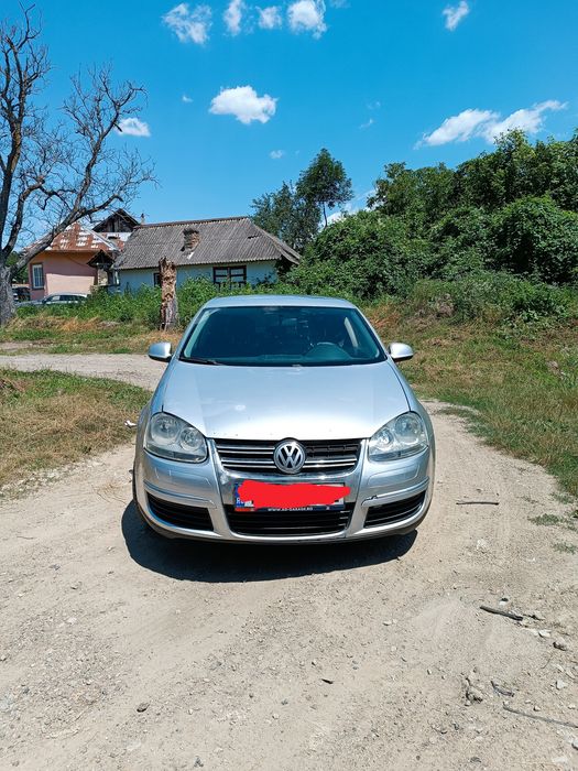 VOLKSWAGEN Jetta