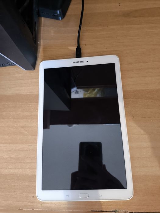 Продам планшет Samsung Galaxy tab E