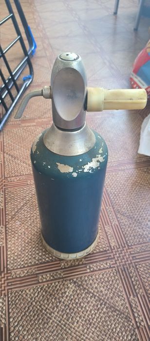 Сифон времен СССР для газировки воды