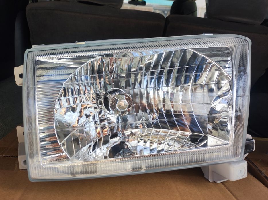 Фары Toyota Surf-4runner 185, стеклянные