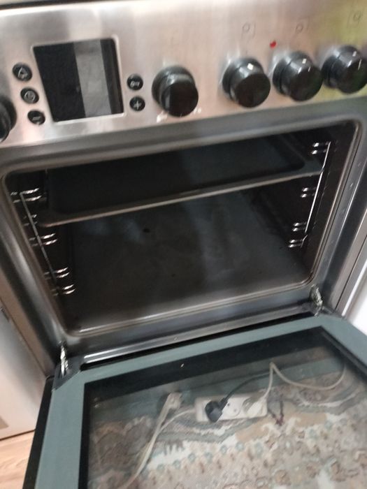 Продам газовую плиту