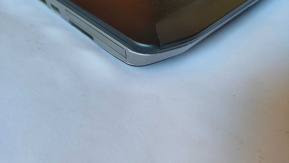 Продавам лаптоп Dell latitude e5430 5/4gb/320gb