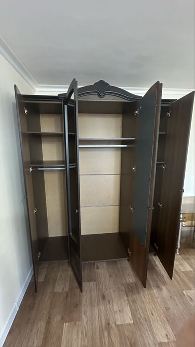 Продам шкаф , кровать , тумбу