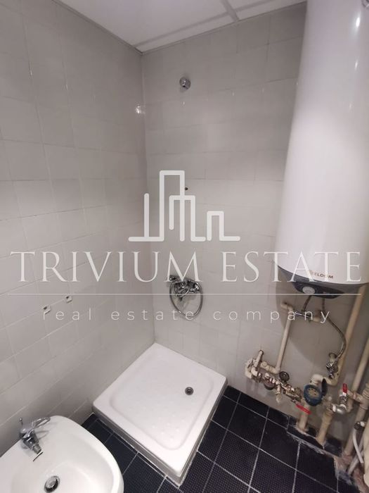 Дава се под наем Тристаен апартамент в Пловдив, Младежки Хълм - 100 кв.м за 698.19 € - Снимка #12